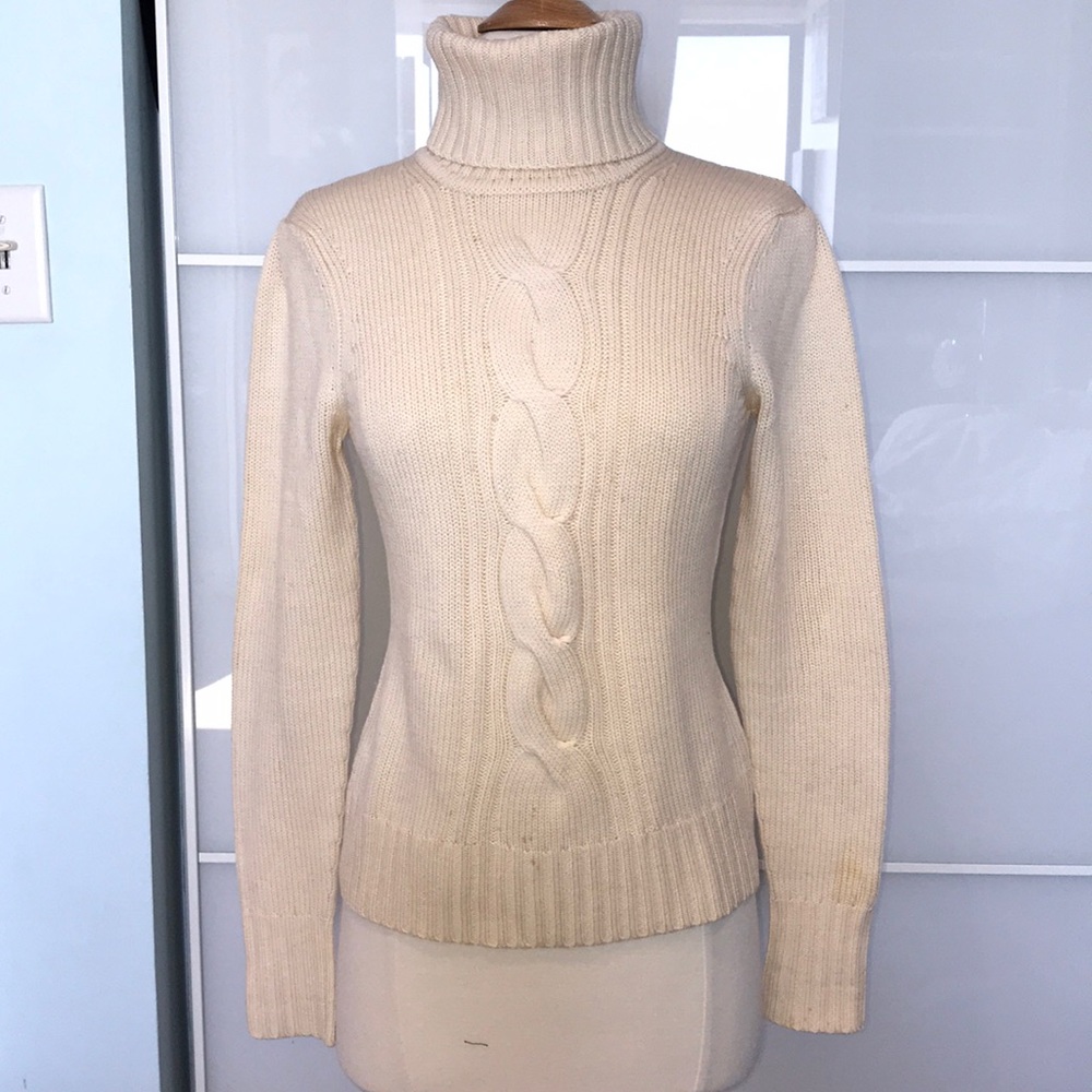 Tse say sweater